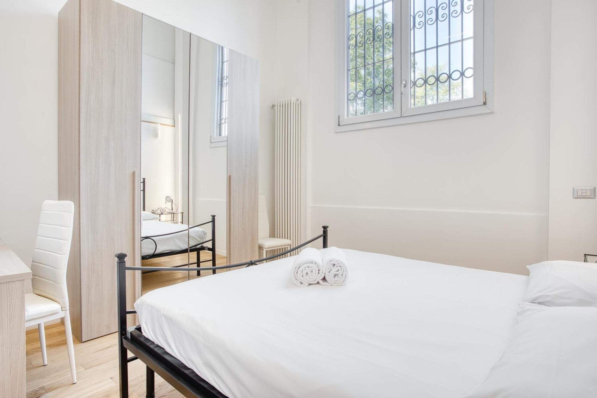Walk To Navigli - Via Gola - 2 Bedrooms Apt Milano Esterno foto
